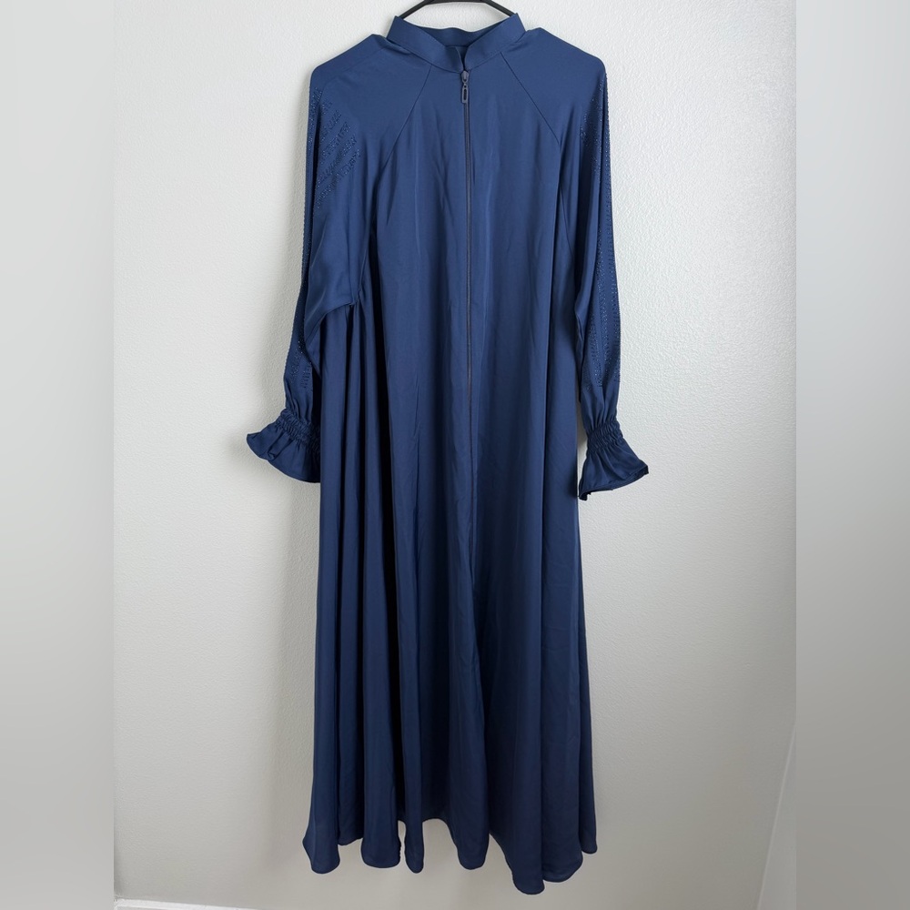 Blue Abaya with Rhinestone Sleeves & Zipper Front – Size 56 - Picture 2 of 6